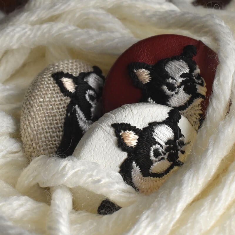 フレンチブルドックくるみボタン刺繍ブローチ/29