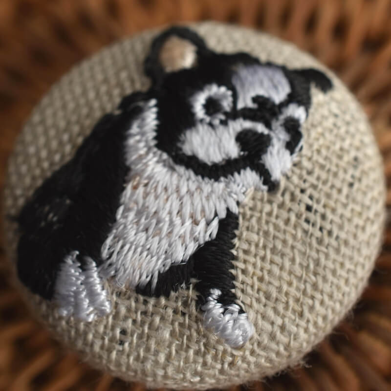 フレンチブルドックくるみボタン刺繍ブローチ/29