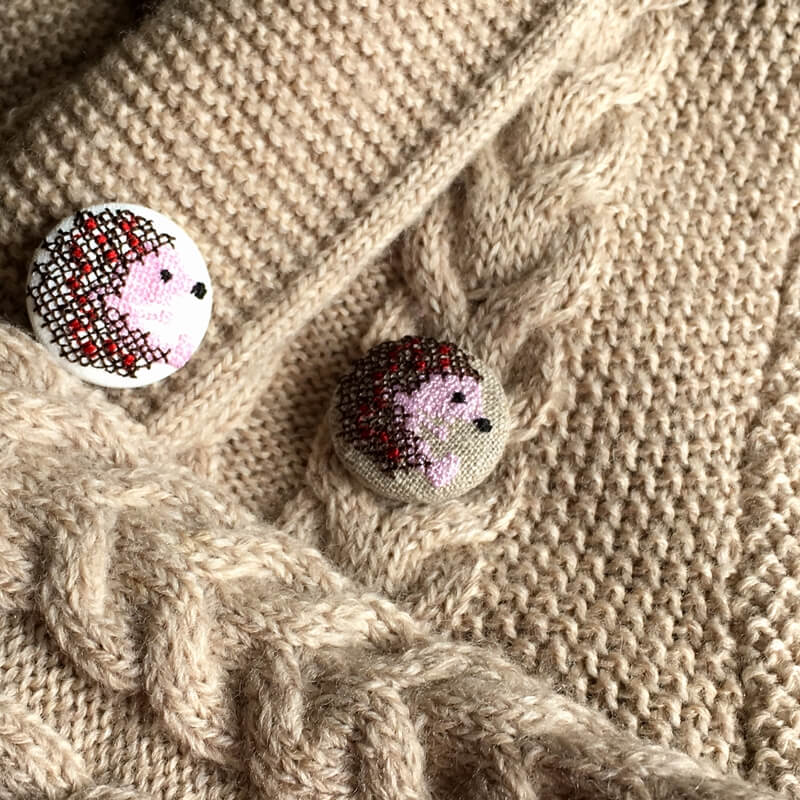 リネズミくるみボタン刺繍ブローチ/29