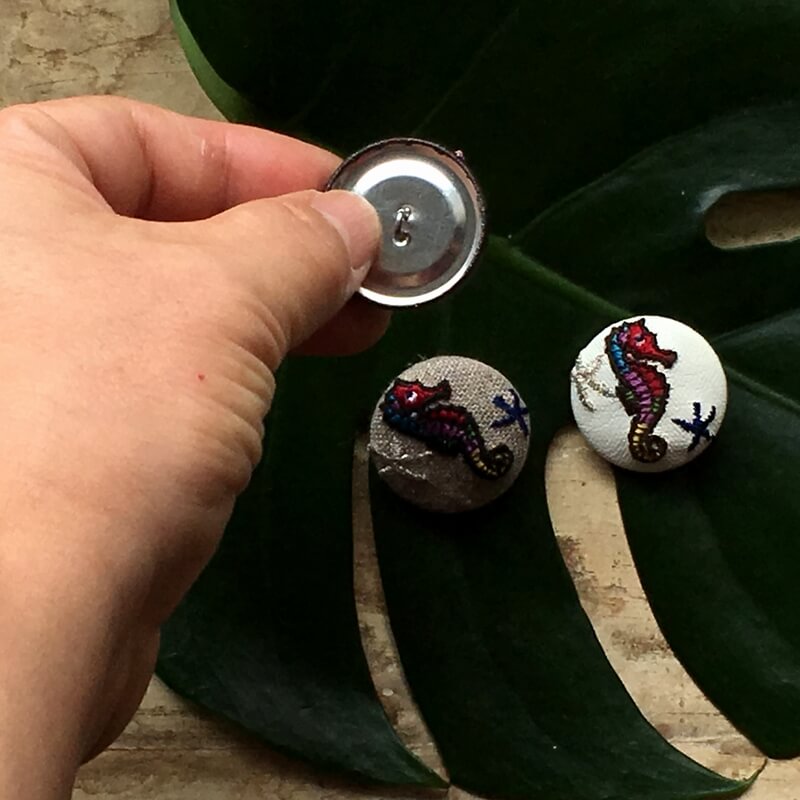 タツノオトシゴヒトデくるみボタン刺繍ブローチ/29