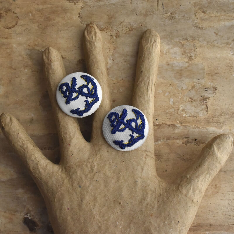 紺アンカーボタン刺繍ブローチ/29