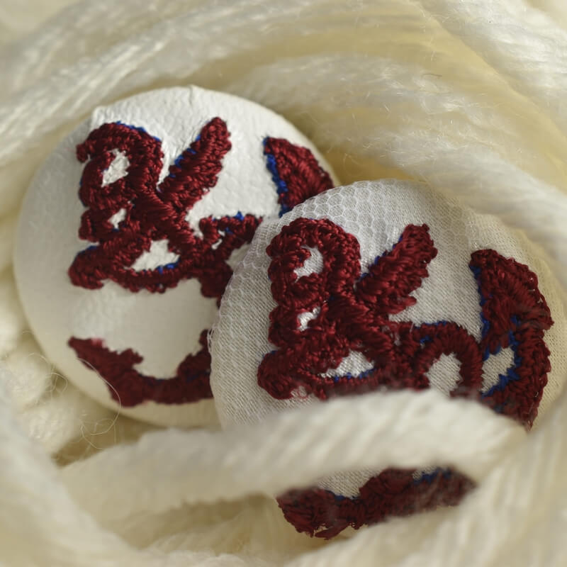 赤いアンカーボタン刺繍ブローチ/29