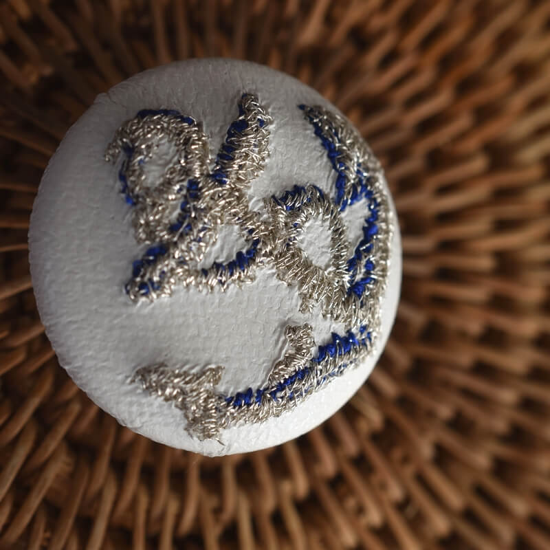 銀のアンカーボタン刺繍ブローチ/29