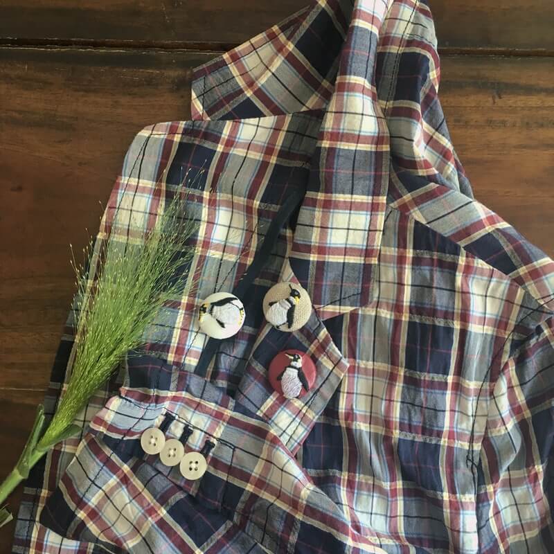 ペンギンくるみボタン刺繍ブローチ/29