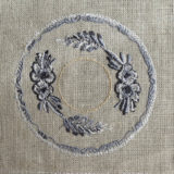 フランスアンティーク ボヴェ刺繡 花モチーフ アンティーク額付きリボン刺繍 - ANTIQUE LEAVES