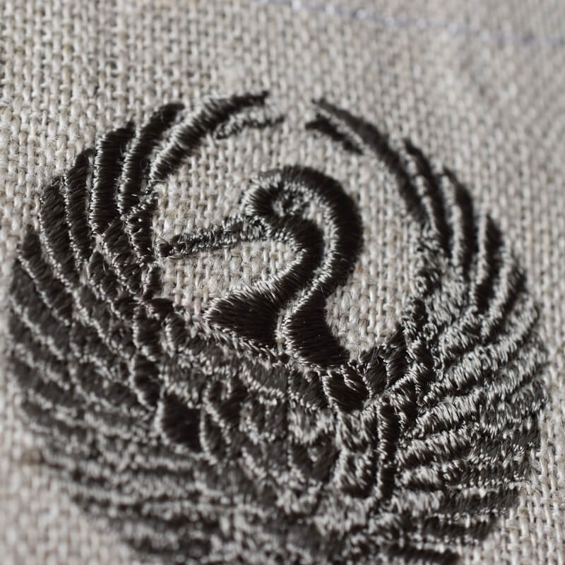 [鶴の丸紋]の刺繍図案グレー