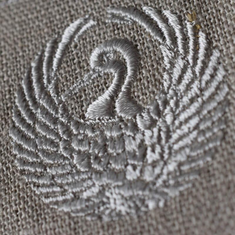 [鶴の丸紋]の刺繍図案斜め