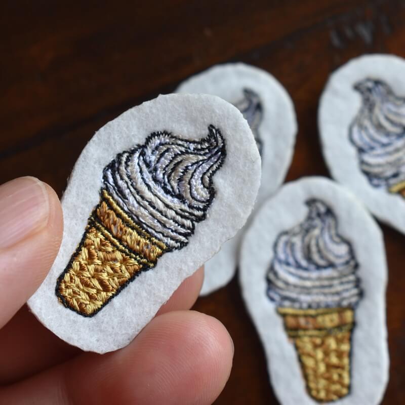 ソフトクリーム刺繍ハンド