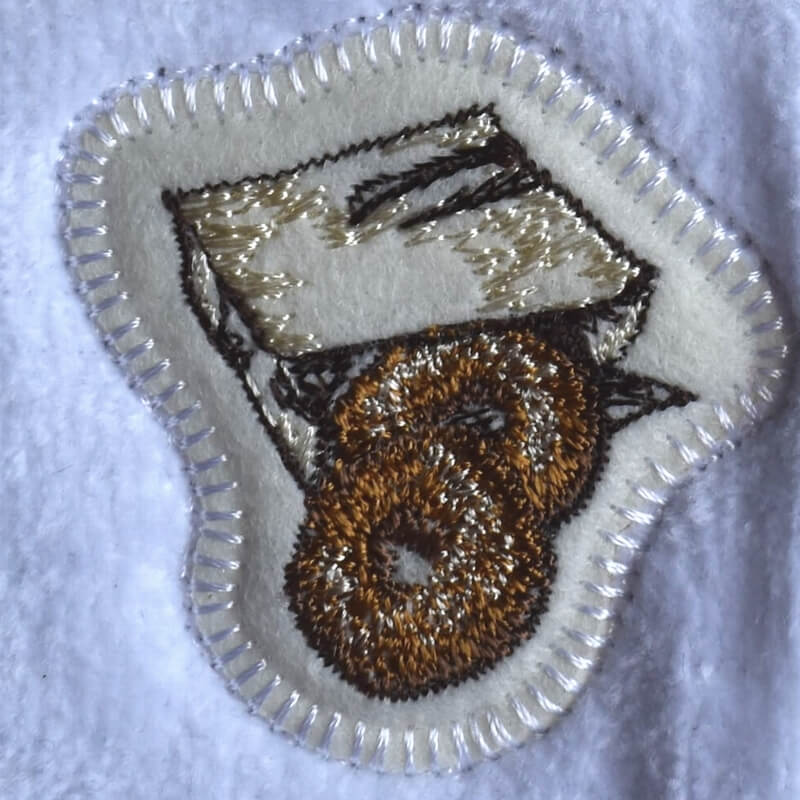 ドーナツ刺繍タオル