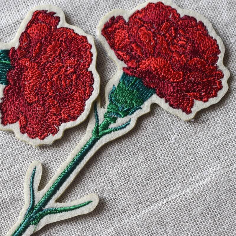 一輪花刺繍カーネーション