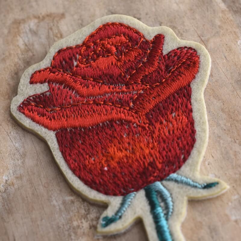 一輪花刺繍ローズレッド