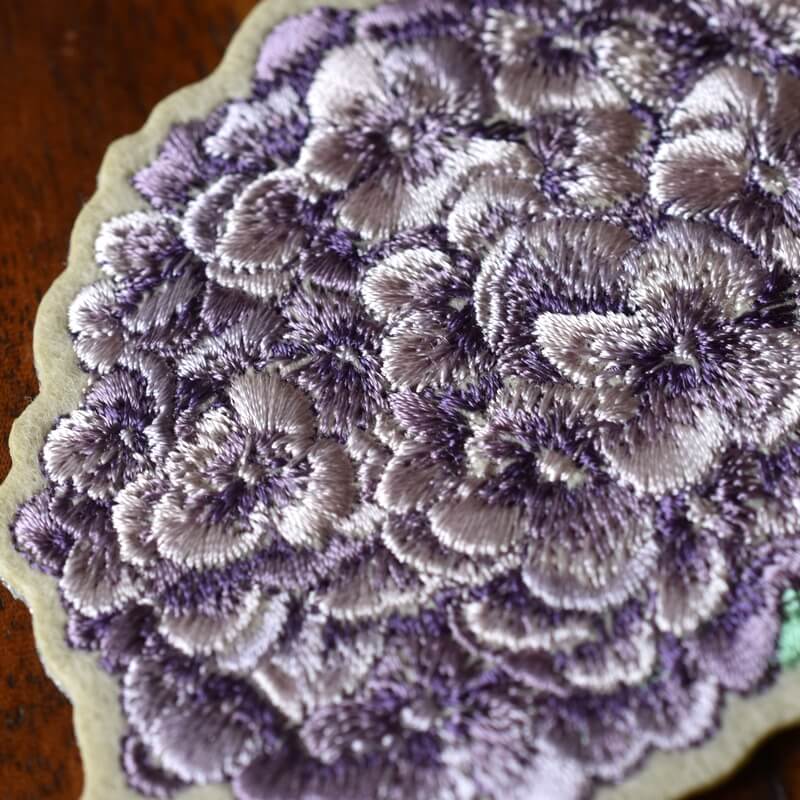 一輪花刺繍紫陽花の紫色アップ