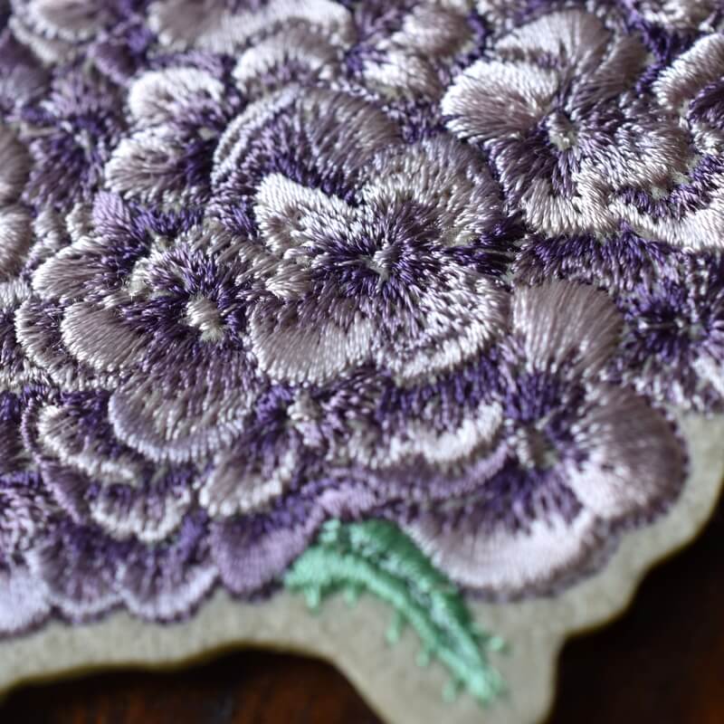 一輪花刺繍あじさい_moｍ花アップ