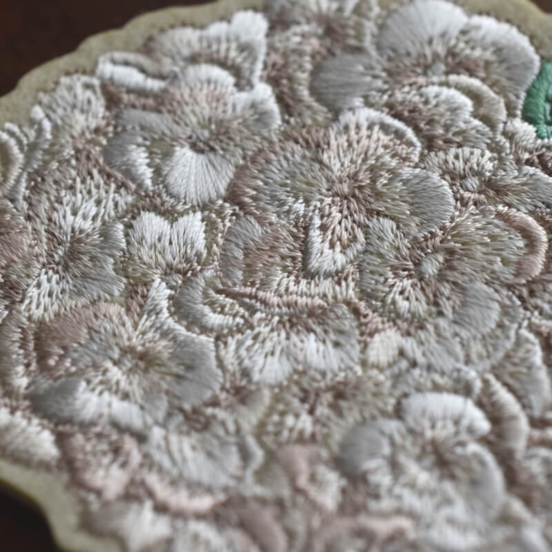 一輪花刺繍紫陽花のシルクホワイトアップ