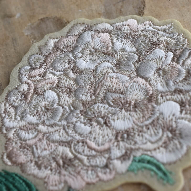 一輪花刺繍紫陽花のシルクホワイト