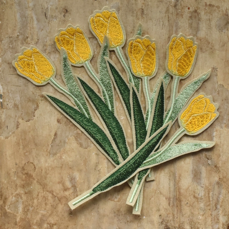黄色のチューリップ刺繍の花6本