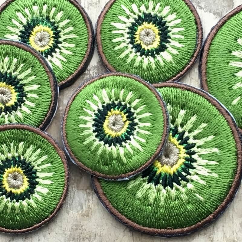 キウイの刺繍花火(M)(L)ステッカーワッペン