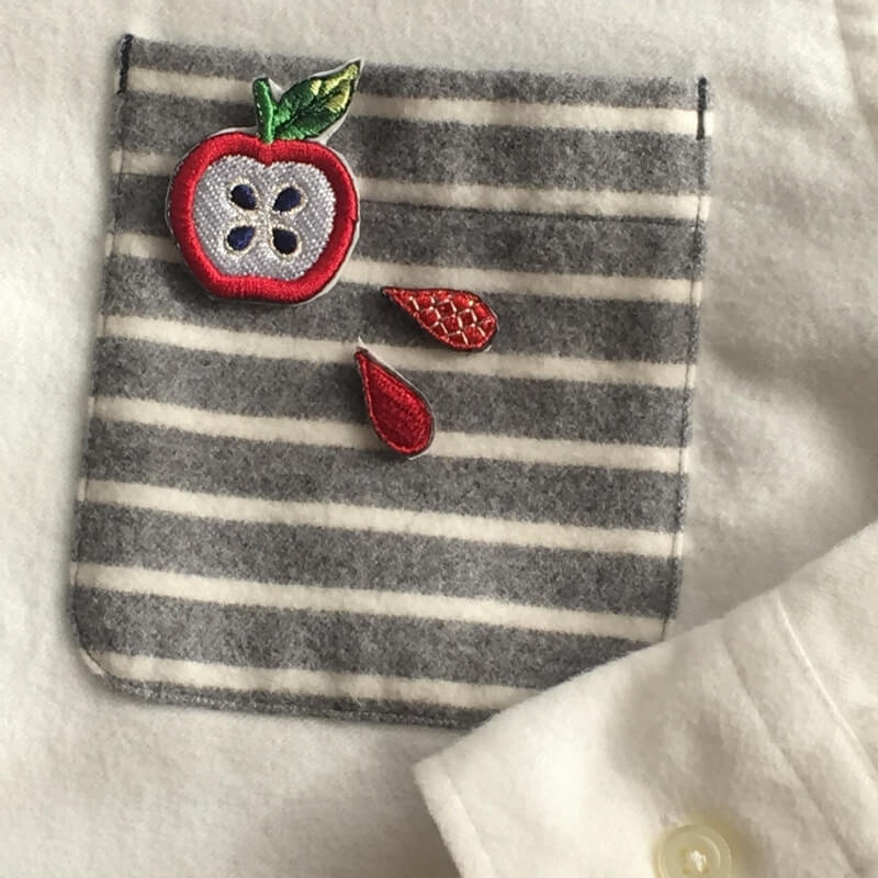 刺繍ワッペン/リンゴポケット