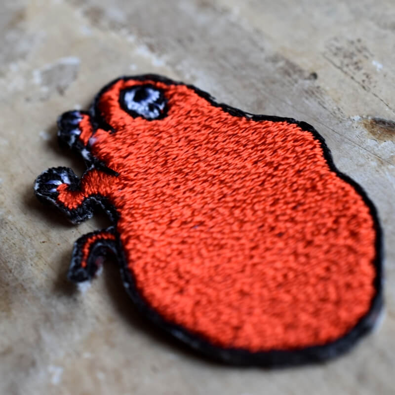 赤い妖怪大化刺繍ワッペン