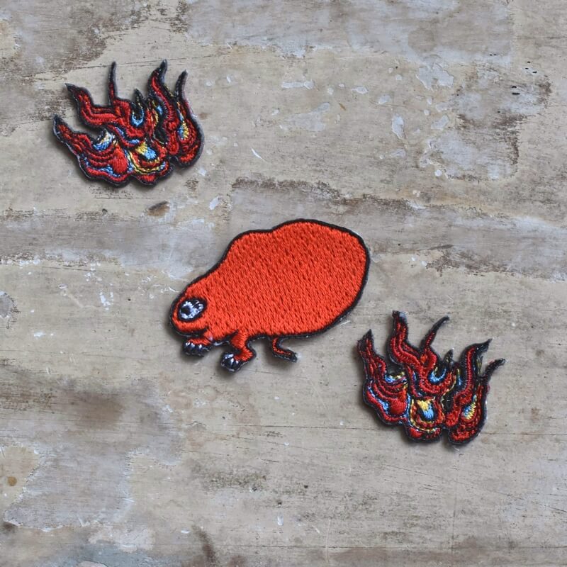 赤い妖怪大化刺繍ワッペンアレンジ