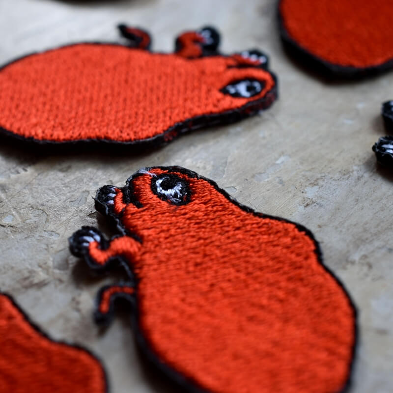 赤い妖怪大化刺繍ワッペン