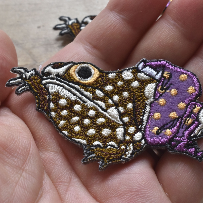 がま蛙妖怪刺繍ワッペン手のひら