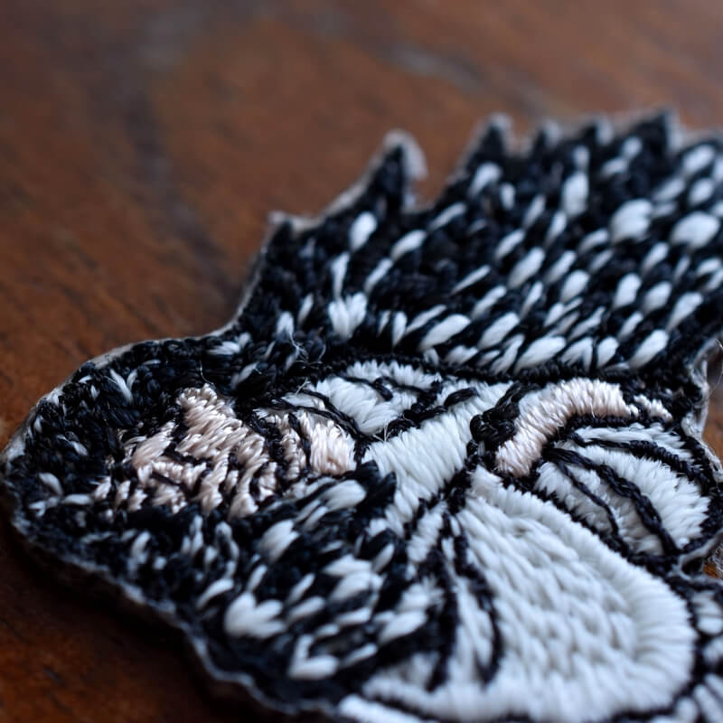 雪女妖怪蓄光糸刺繍ワッペン