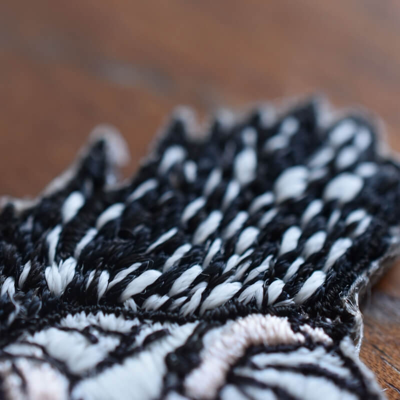 雪女妖怪蓄光糸刺繍ワッペン