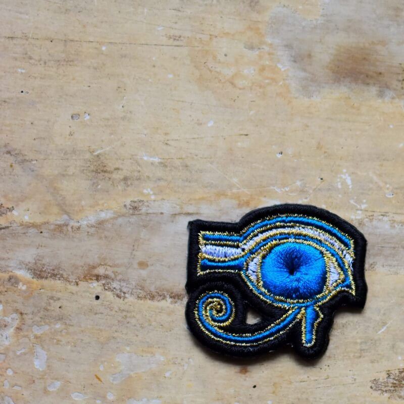 小さなミミケルの目]刺繍のワッペン