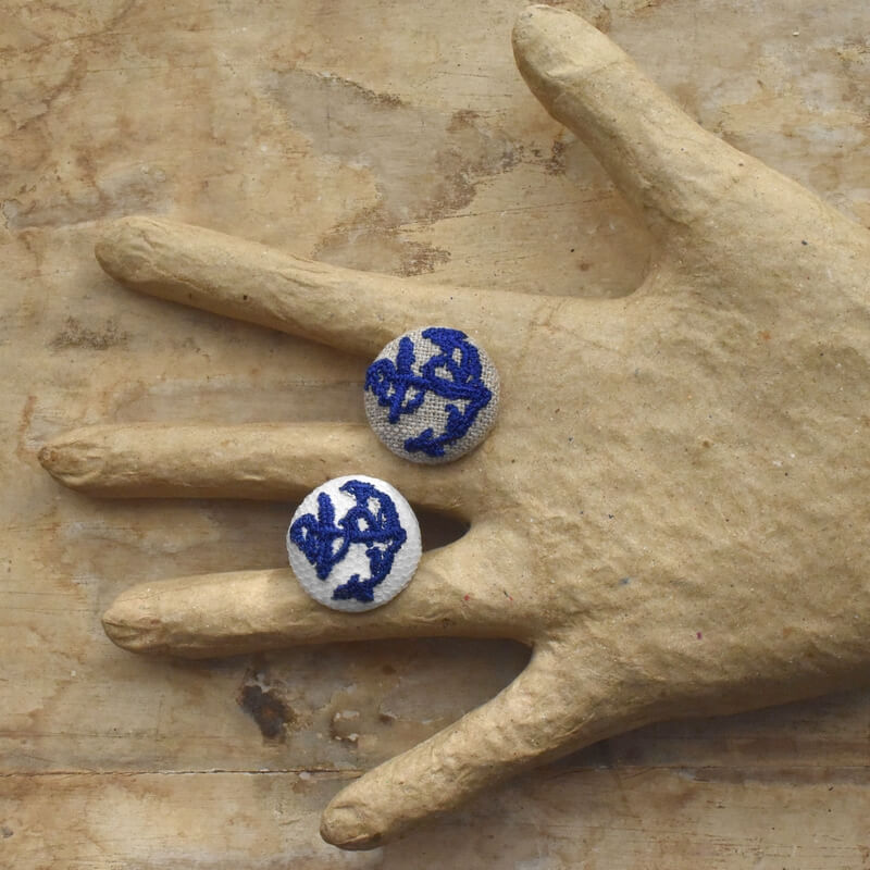 アンカー金青の碇･くるみボタン刺繍ブローチ/22