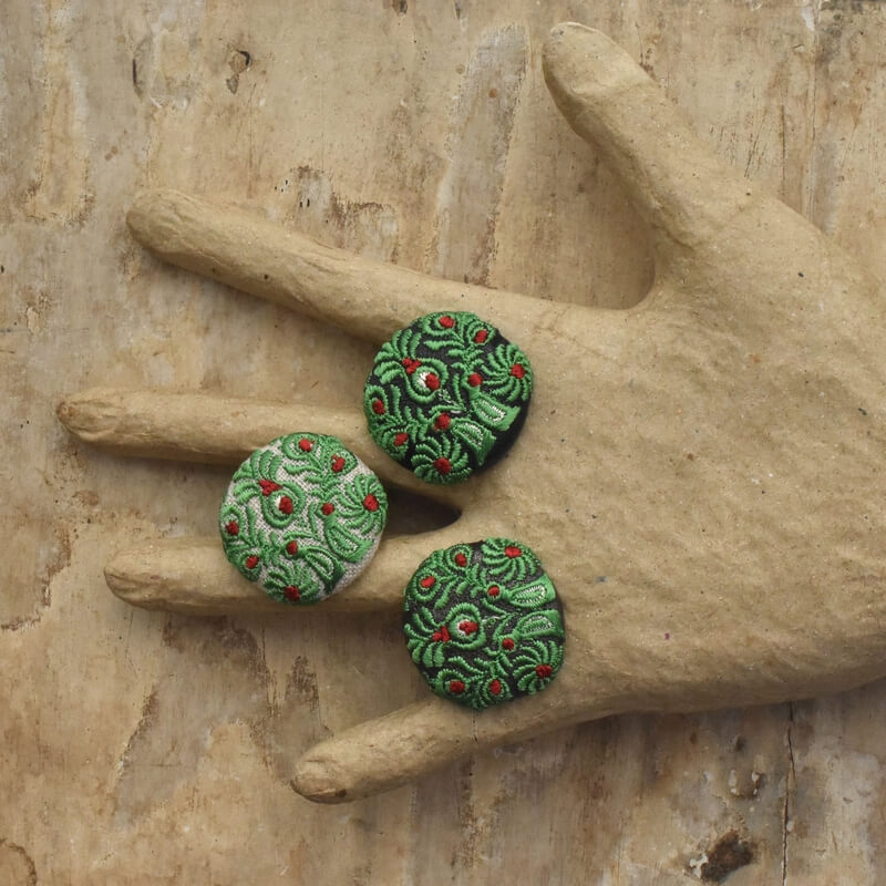 緑ハンガリー孔雀くるみボタンブルー刺繍ブローチ/29