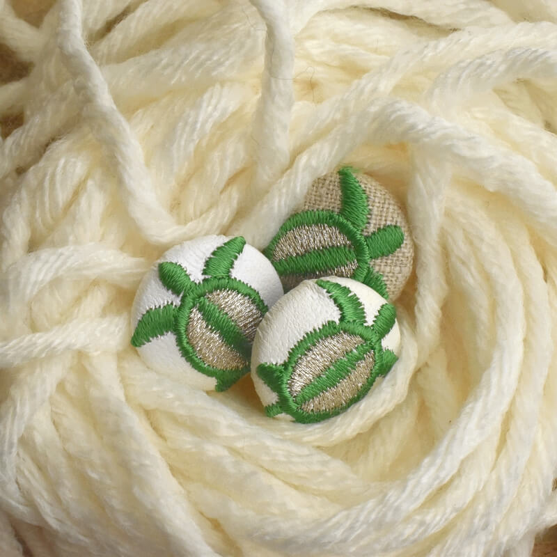 緑色のホヌ海亀くるみボタン刺繍ブローチ/22