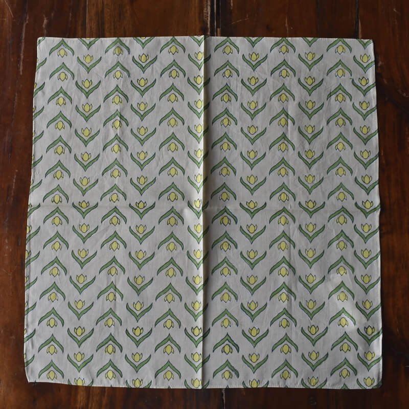 チューリップのお花畑プリントハンカチ