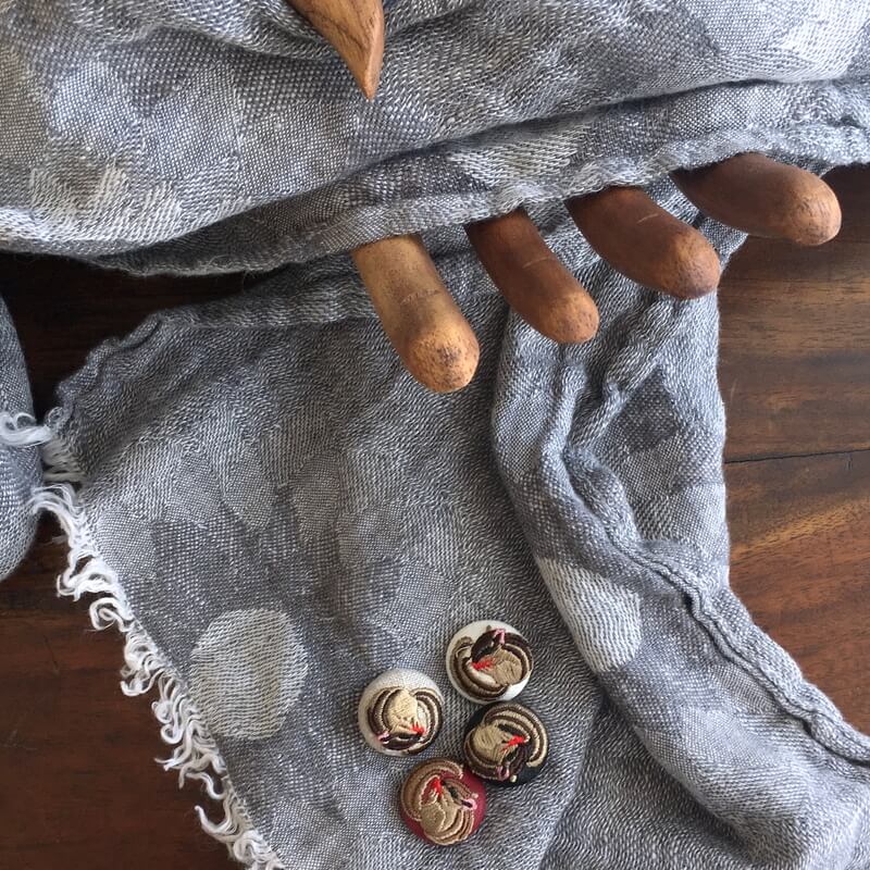 りすくるみボタン刺繍ブローチ/22