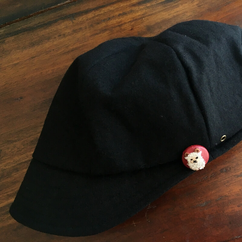 ヒツジくるみボタン刺繍ブローチ/22帽子