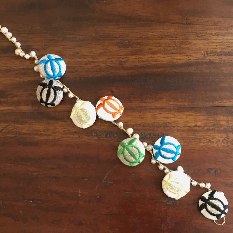 ホヌ海亀くるみボタン刺繍ブローチ/22