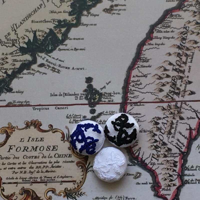 アンカー_Anchor刺繍のくるみボタン