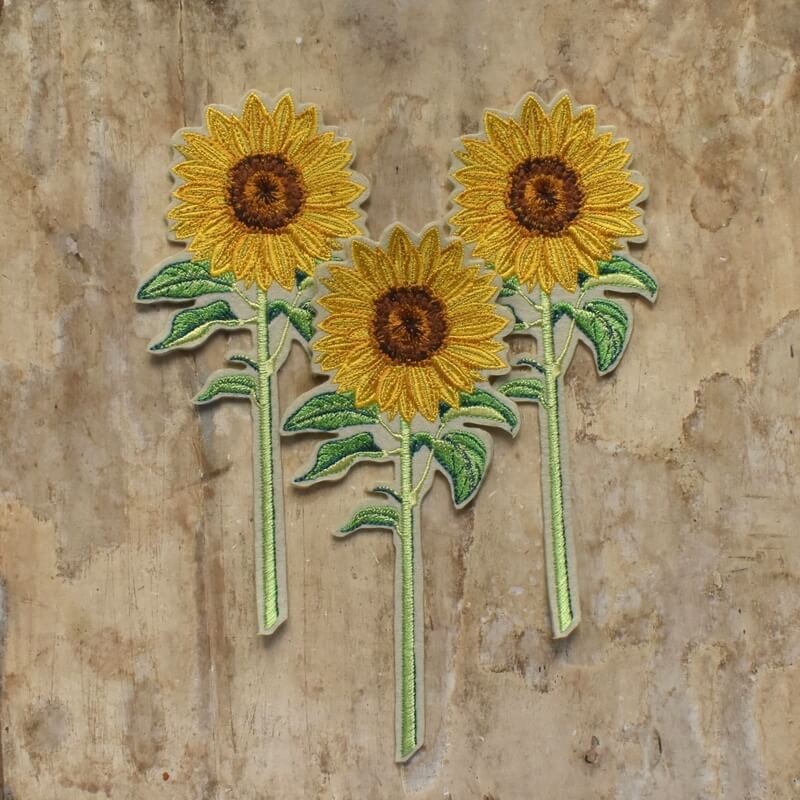 一輪花刺繍ひまわり3本